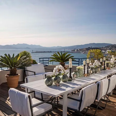 Martinez Hotel