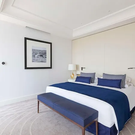 Hotel Martinez 5*
