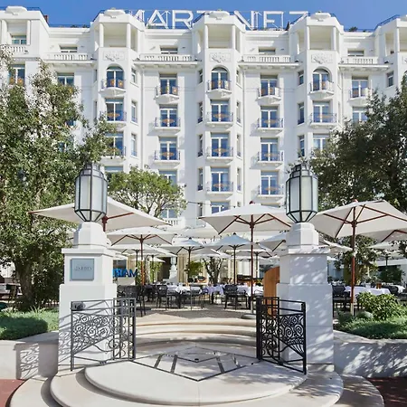 Martinez, In The Unbound Collection By Hyatt Hotel Cannes