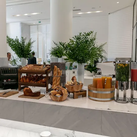 Martinez, In The Unbound Collection By Hyatt Szálloda 5*