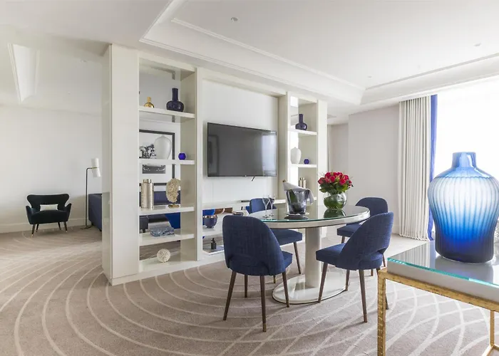 Martinez, In The Unbound Collection By Hyatt Szálloda 5*